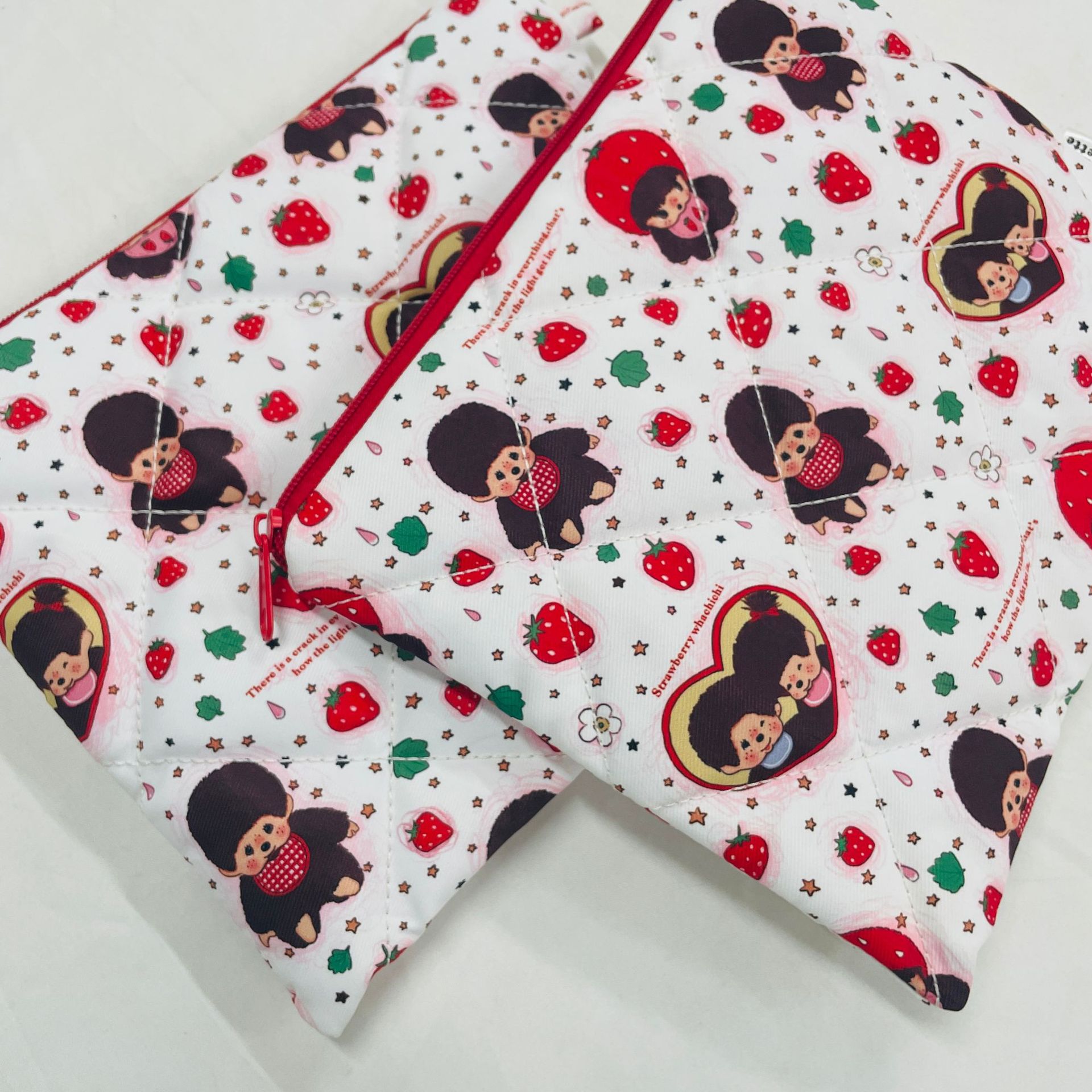 Spot Mengqiqi strawberry carto - огляд і ціна Laptop Original Accessories